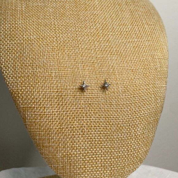 Silver Star Stud Earrings - Picture 1 of 3